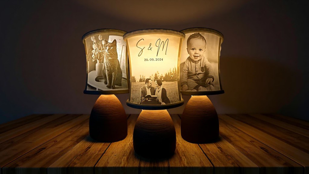 Personalizirana lampa sa slikama.